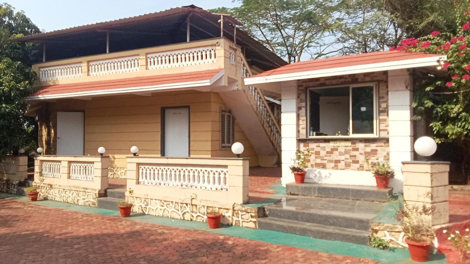 Giriraj Garden Resort Vagholi  Kültér fotó